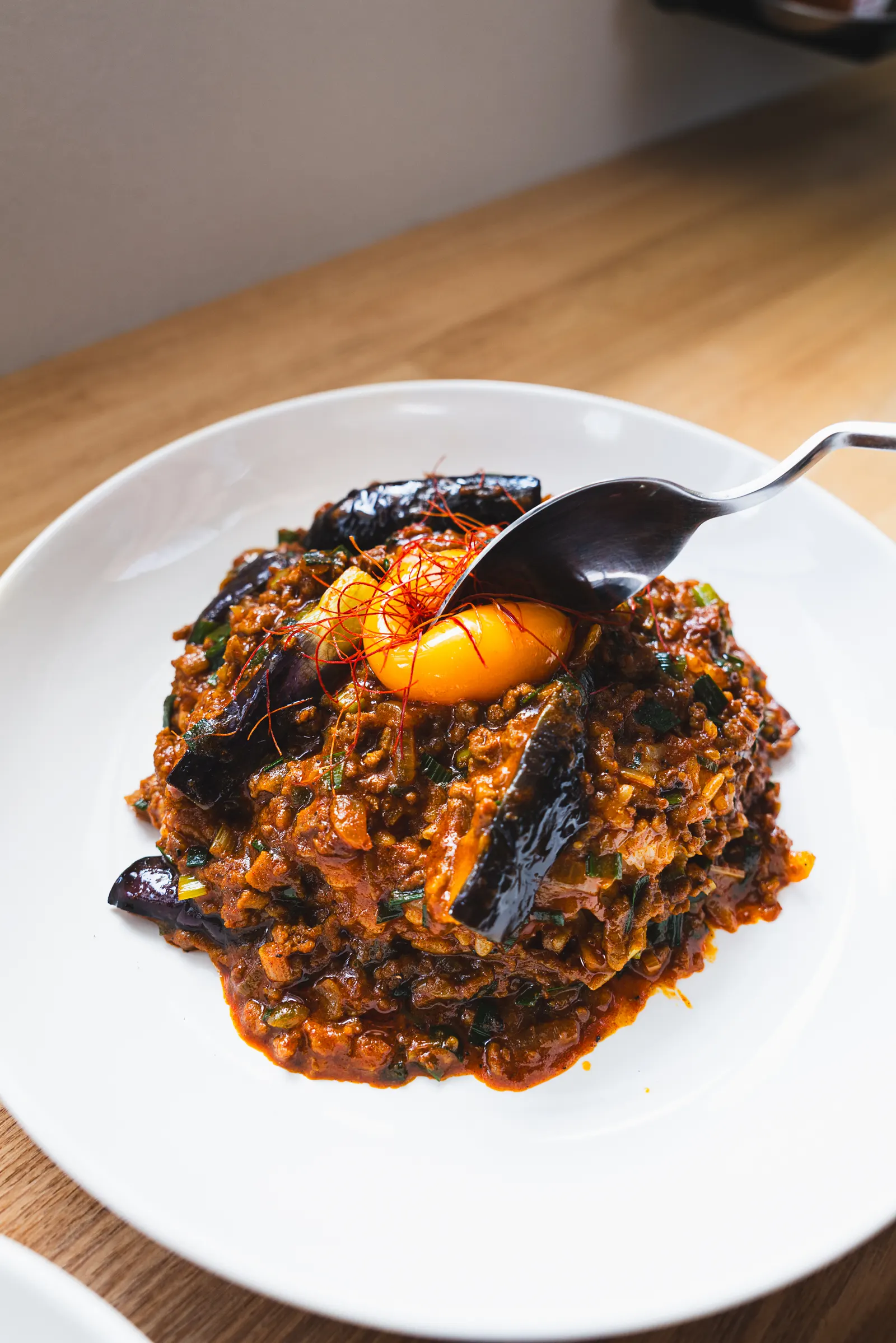 麻婆茄子カレー（特製卵スープ付き）