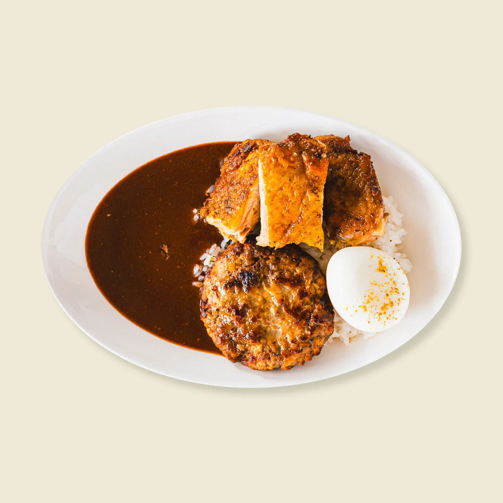 欲ばりＷメインの半熟卵カレー